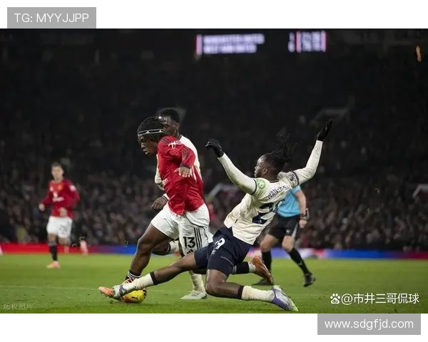 曼联三比一维拉B费两助创纪录